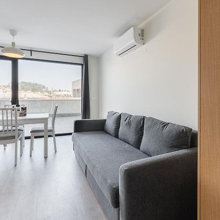 Guestready - Sleek Monochromatic In Bonfim Apartment Porto Exterior photo