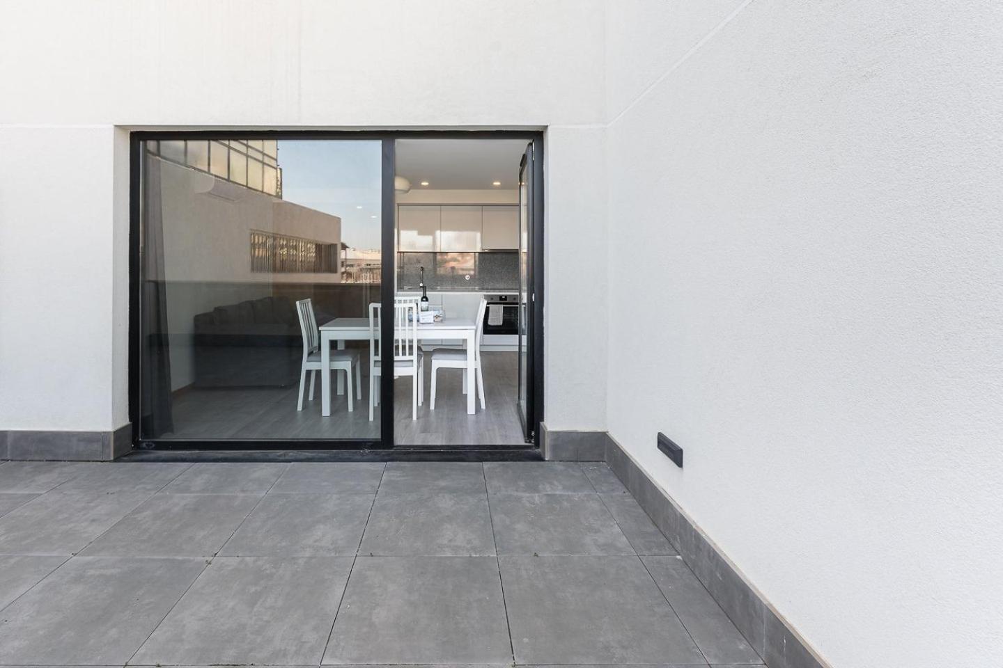 Guestready - Sleek Monochromatic In Bonfim Apartment Porto Exterior photo